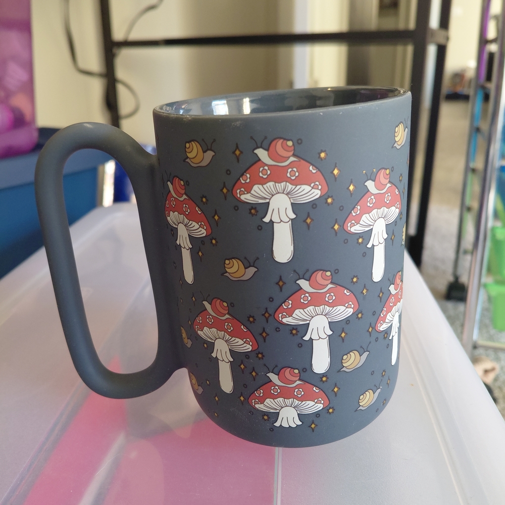 Gray Mushroom Pattern Mug